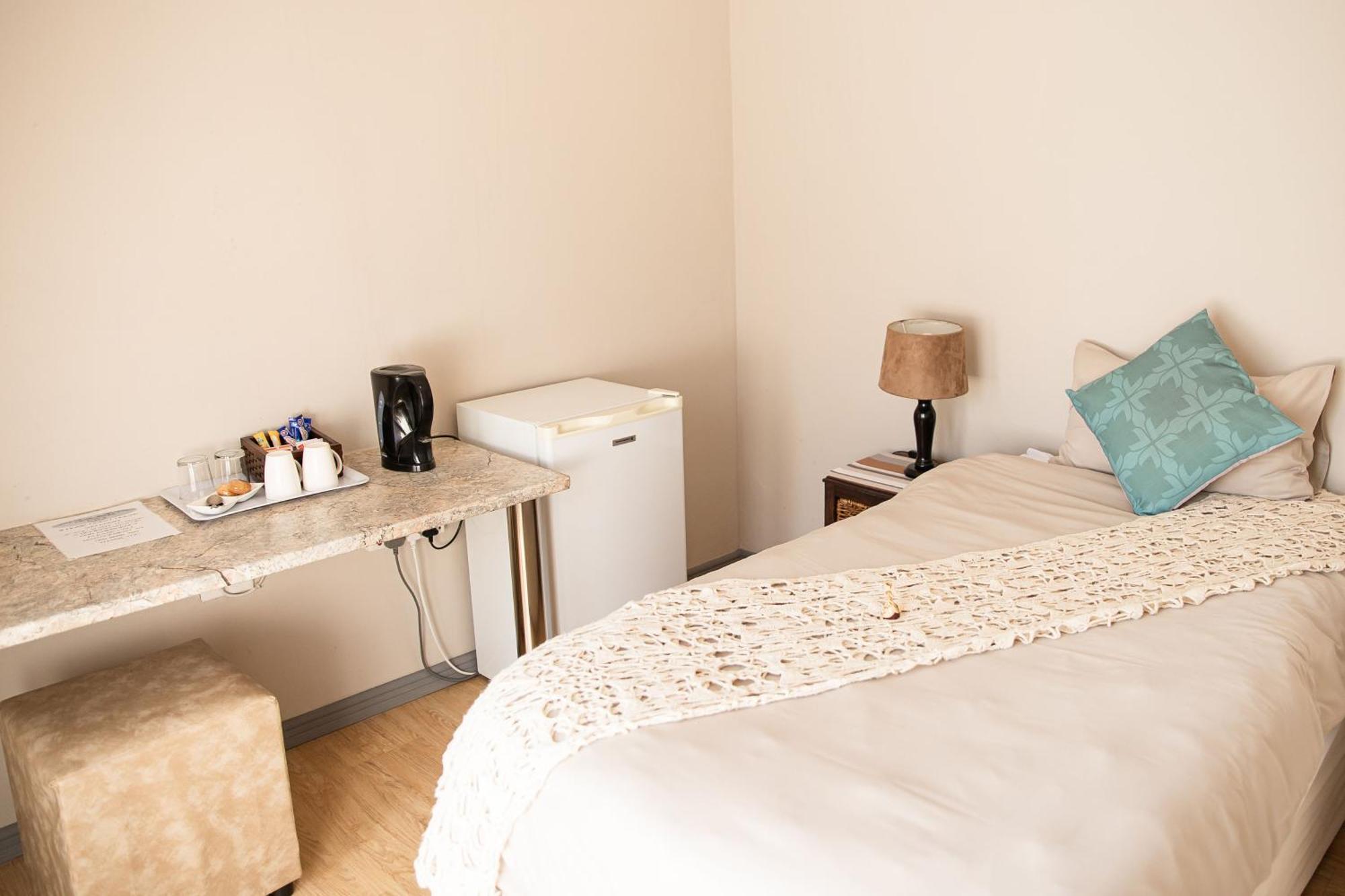 @Home Guest House Zeerust Εξωτερικό φωτογραφία